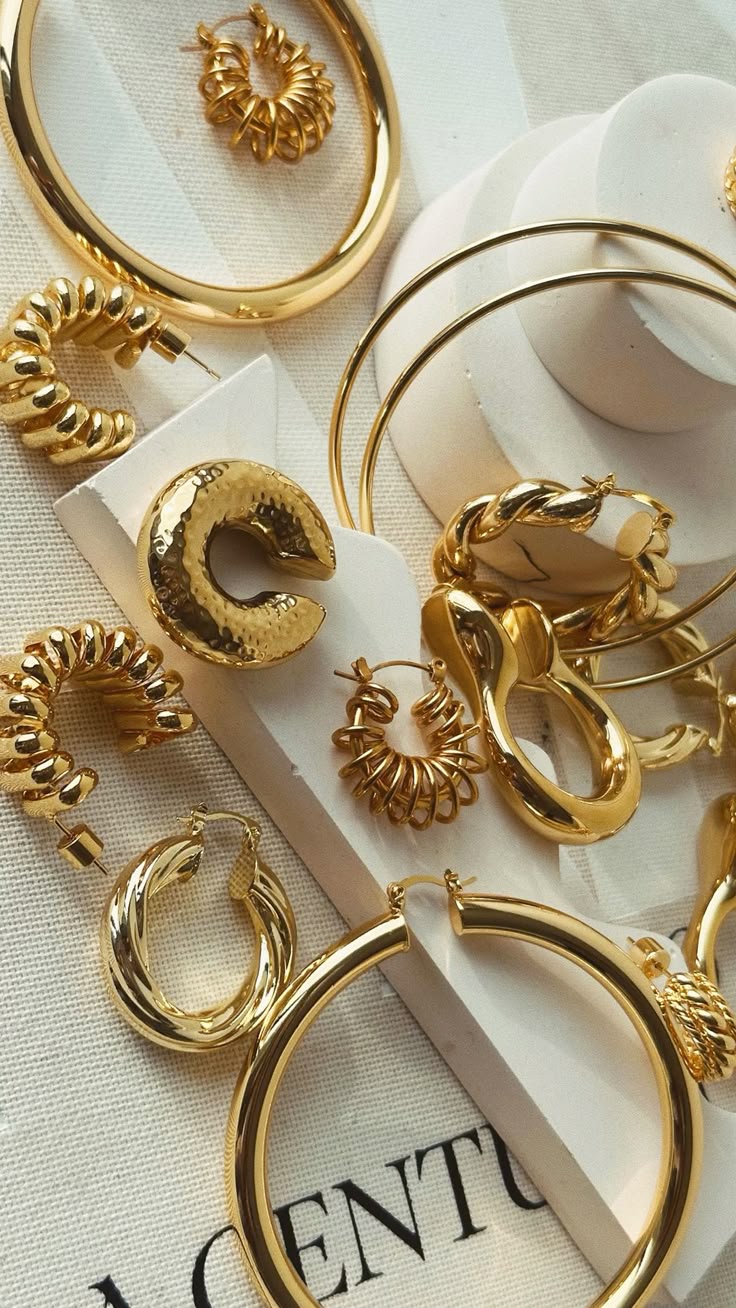 From Day to Night: Jewellery That Keeps Its Shine